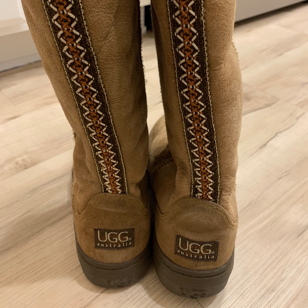 Womens Tall Braid Uggs Size 8